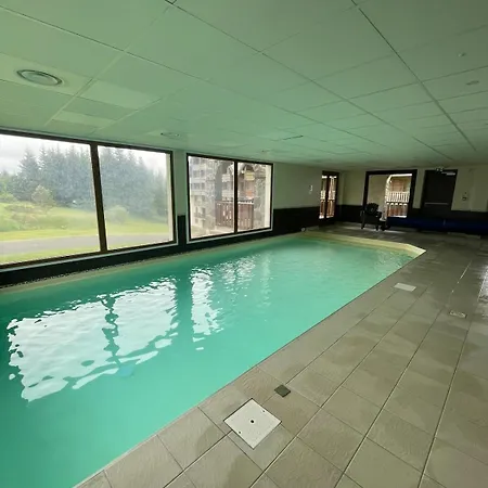 아파트 Les Matins Du Sancy 5 Pers Piscine 베세-에-생타나스타시